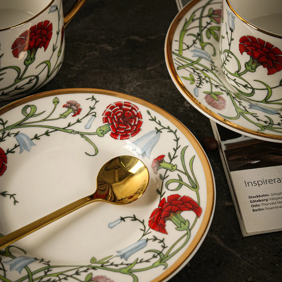 Russian Royal Porcelain Lomonosov Cartoon Rabbit Gold Plated Bone China Coffee Cup and Saucer Gift Box Gift Coffee Cup Set