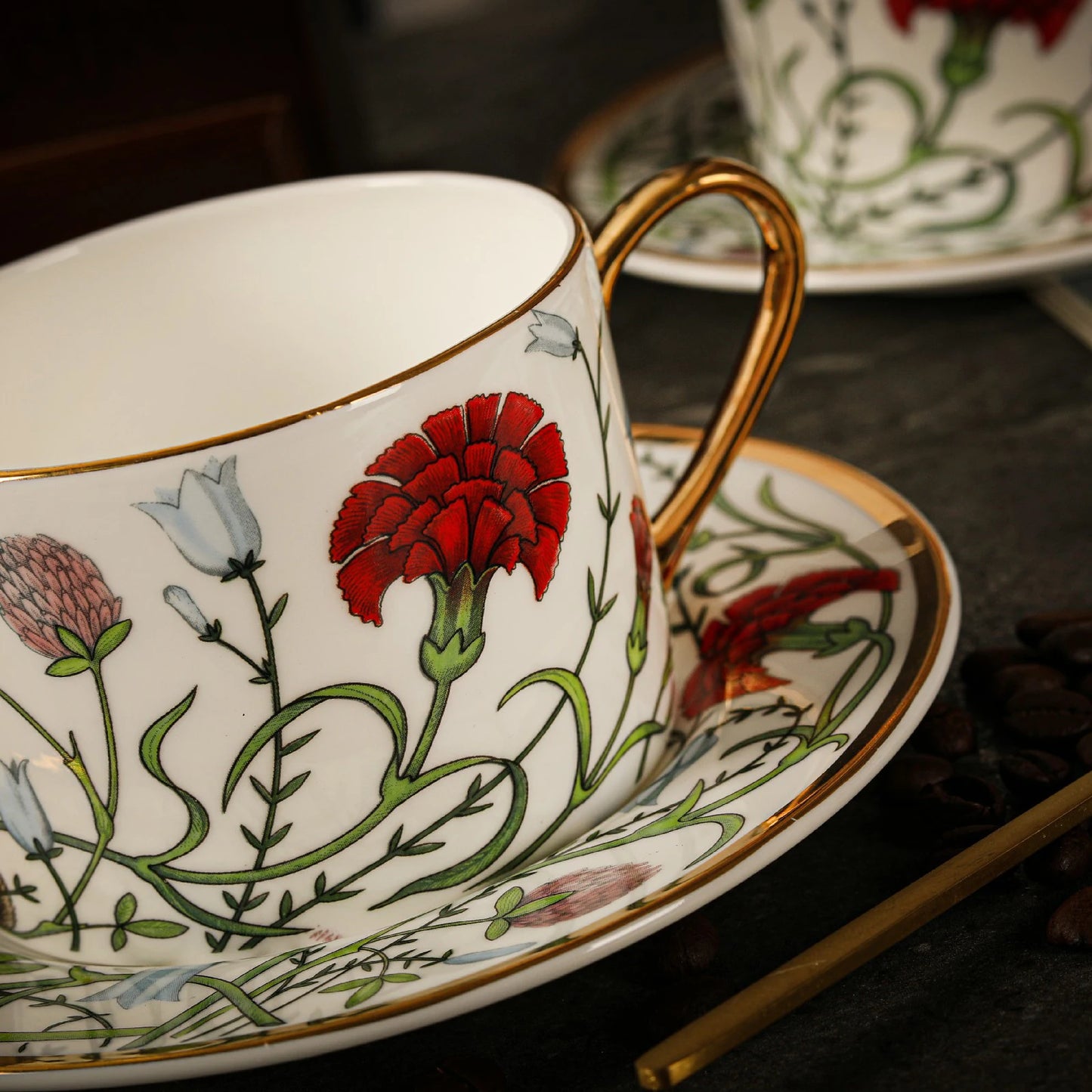 Russian Royal Porcelain Lomonosov Cartoon Rabbit Gold Plated Bone China Coffee Cup and Saucer Gift Box Gift Coffee Cup Set