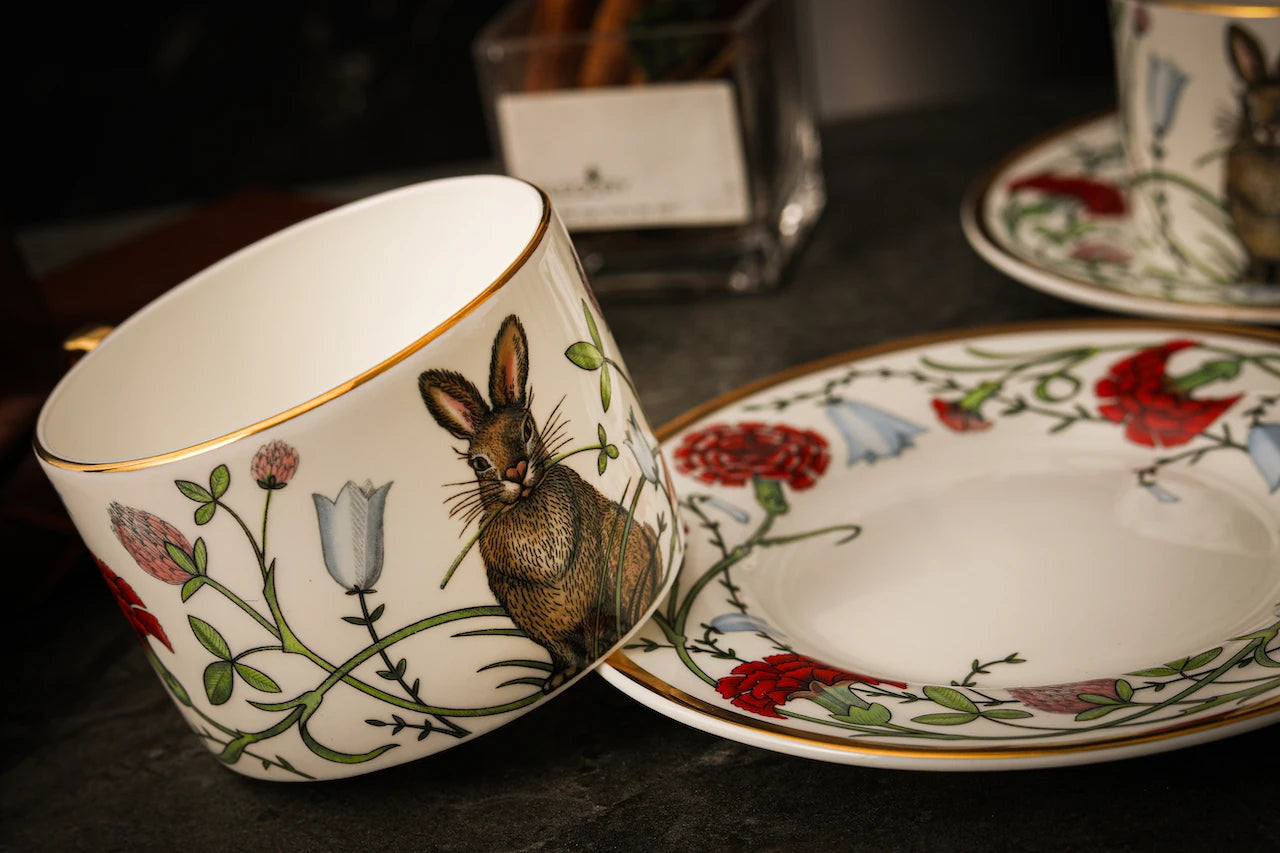 Russian Royal Porcelain Lomonosov Cartoon Rabbit Gold Plated Bone China Coffee Cup and Saucer Gift Box Gift Coffee Cup Set