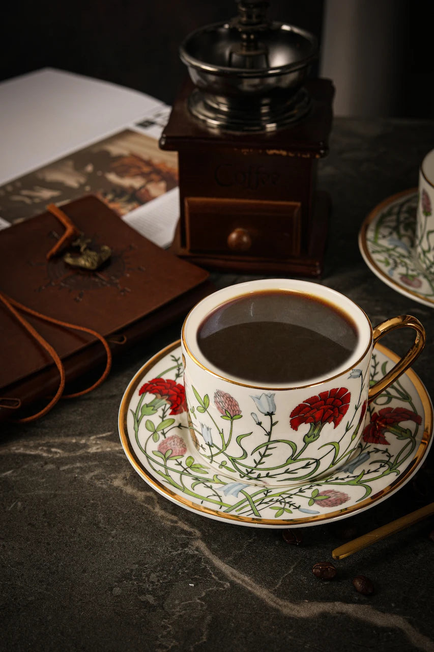 Russian Royal Porcelain Lomonosov Cartoon Rabbit Gold Plated Bone China Coffee Cup and Saucer Gift Box Gift Coffee Cup Set