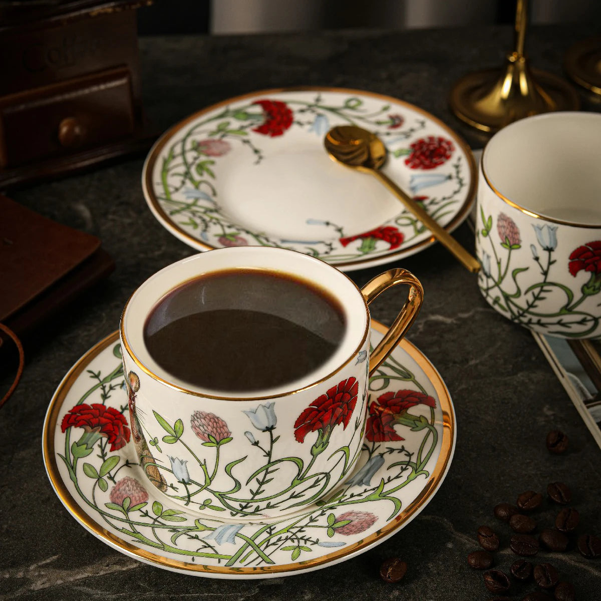 Russian Royal Porcelain Lomonosov Cartoon Rabbit Gold Plated Bone China Coffee Cup and Saucer Gift Box Gift Coffee Cup Set