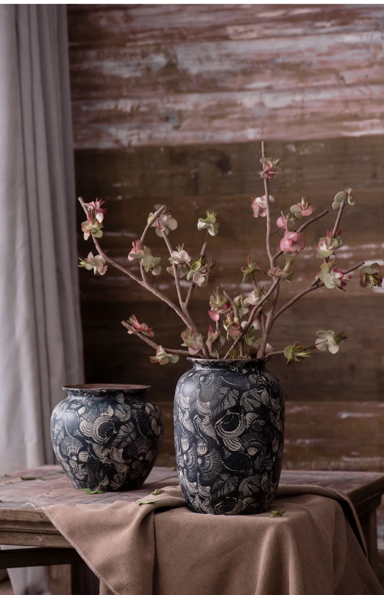 Jingdezhen Retro Literature And Art New Chinese Ceramic Vase Homestay Hotel TV Cabinet With Dried Flower Decorations
