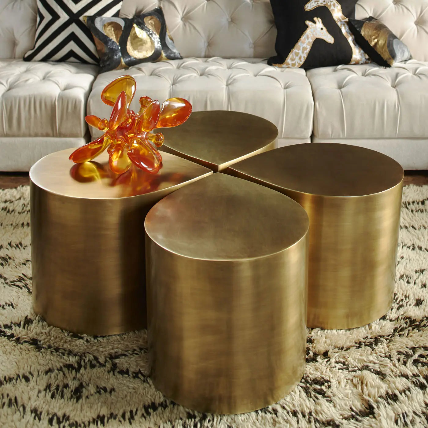 Fresh Four-Leaf Clover Tea Table Tear Drop Coffee Table Brushed Bronze Craft Adler Shaped Sofa Side Table
