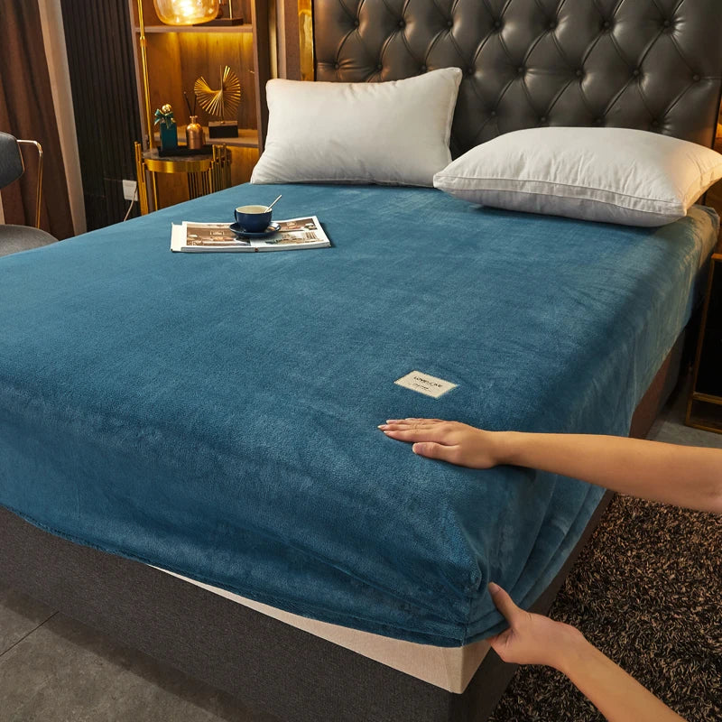 Fine Flannel Mattress Cover Winter Warm Coral Fleece Bed Pad Protector Cover Soft Breathable Bed Cover Not Including Pillowcase