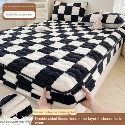 Milk Velvet Bed Sheet Cotton Mattress and Three Piece Set of Autumn and Winter New Coral Velvet Mattress Protective Cover