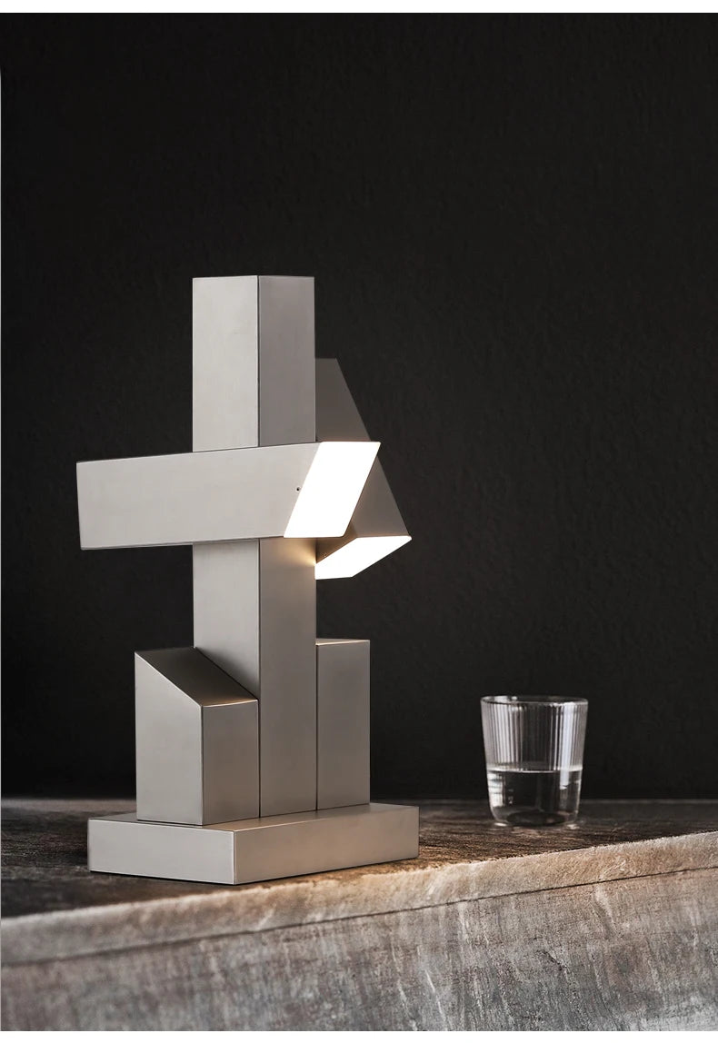 Interstellar Robot Middle-Ancient Bauhaus Metal Atmosphere Table Lamp Decoration Model Room Living Room Study Creative