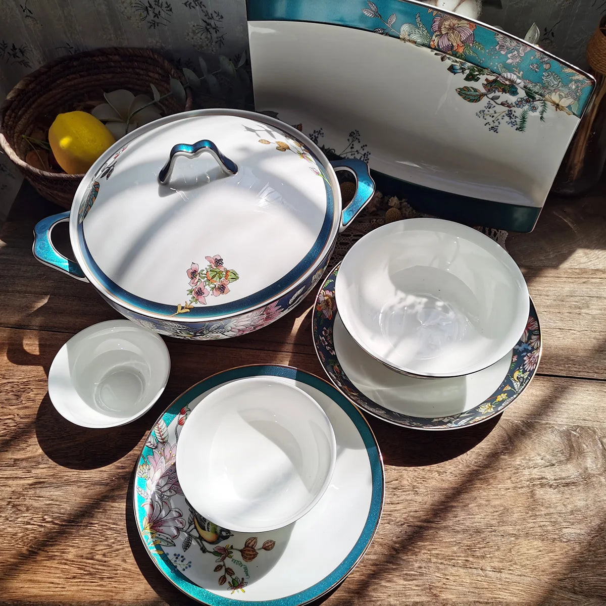 Bone china tableware Chinese style pastoral style 4.5 inch rice bowl flower bird embossed flower 8 inch plate 12 inch fish plate