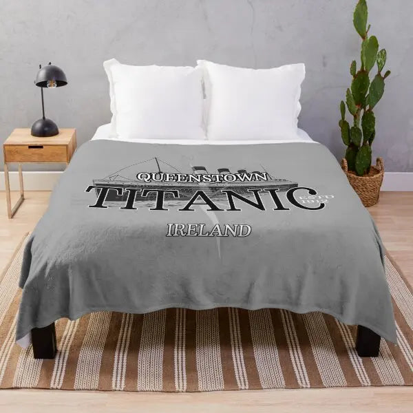 Titanic Sinking Throw Blanket Super Soft Fuzzy Cozy Warm Plush Blanket for Bed Couch Chair Living Room Spring Fall Winter Spring