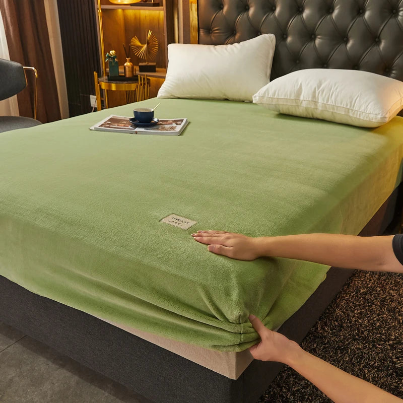 Fine Flannel Mattress Cover Winter Warm Coral Fleece Bed Pad Protector Cover Soft Breathable Bed Cover Not Including Pillowcase
