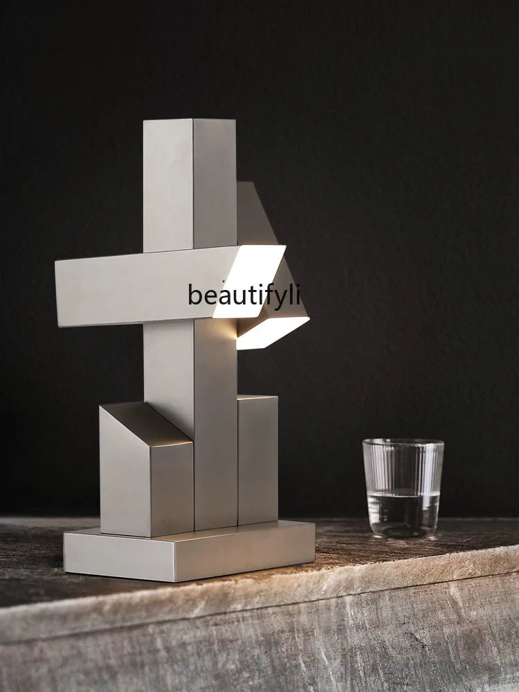 Interstellar Robot Middle-Ancient Bauhaus Metal Atmosphere Table Lamp Decoration Model Room Living Room Study Creative