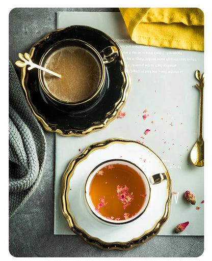 Light Luxury Ceramic Mug Dining Room Desktop Golden Stroke Cup and Saucer Set Creative Breakfast Milk Cups Home Decoration