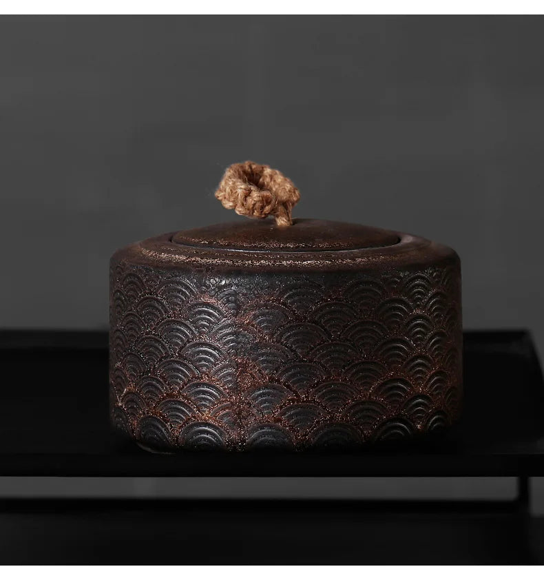 Nordic Ceramic Storage Jar with Lid Gilt Auspicious Clouds Relief Coffee Table Tea Canister Retro Seal Kitchen Cereal Dispenser